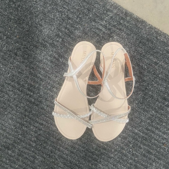 sandals - Picture 3 of 3